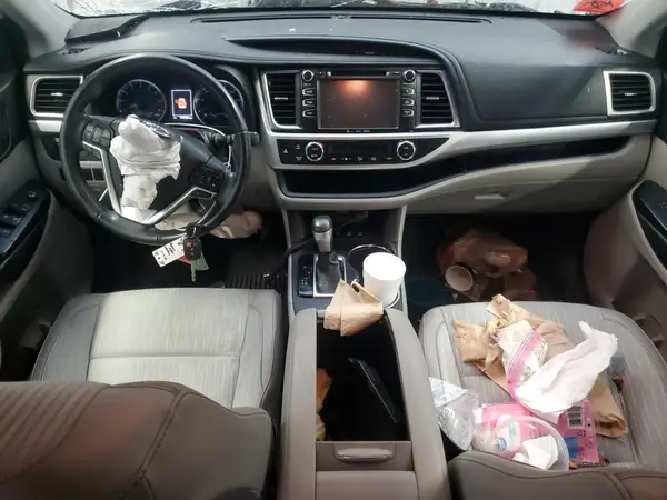 5TDBZRFHXJS914965 2018 TOYOTA HIGHLANDER - Image 8