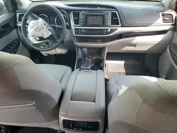 5TDBZRFHXKS712175 2019 TOYOTA HIGHLANDER - Image 8