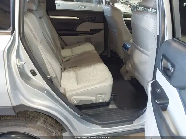 5TDBZRFHXKS926518 2019 TOYOTA HIGHLANDER - Image 8
