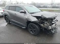 5TDBZRFHXKS929001 2019 TOYOTA HIGHLANDER