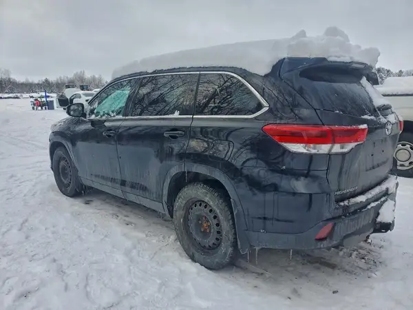 5TDBZRFHXKS932657 2019 TOYOTA HIGHLANDER - Image 2