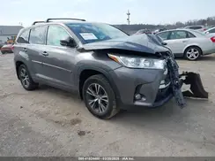 5TDBZRFHXKS941049 2019 TOYOTA HIGHLANDER