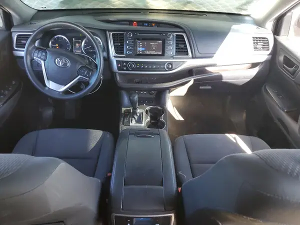 5TDBZRFHXKS944341 2019 TOYOTA HIGHLANDER - Image 8
