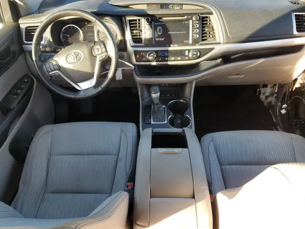 5TDBZRFHXKS949913 2019 TOYOTA HIGHLANDER - Image 8
