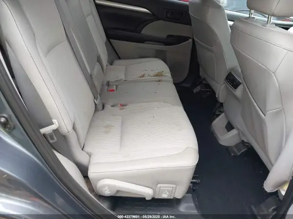 5TDBZRFHXKS964721 2019 TOYOTA HIGHLANDER - Image 8
