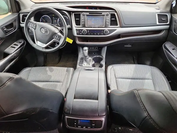5TDBZRFHXKS966887 2019 TOYOTA HIGHLANDER - Image 8