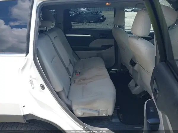 5TDBZRFHXKS970311 2019 TOYOTA HIGHLANDER - Image 8