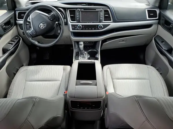 5TDBZRFHXKS993989 2019 TOYOTA HIGHLANDER - Image 8