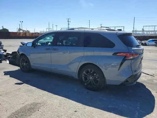 5TDCRKEC2SS229376 2025 TOYOTA SIENNA - Image 2