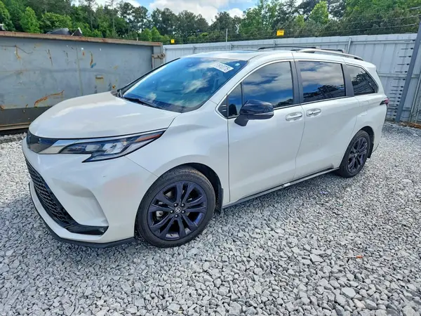 5TDCRKEC4PS154364 2023 TOYOTA SIENNA - Image 1