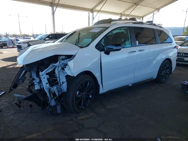 5TDCRKEC6SS256497 2025 TOYOTA SIENNA - Image 2