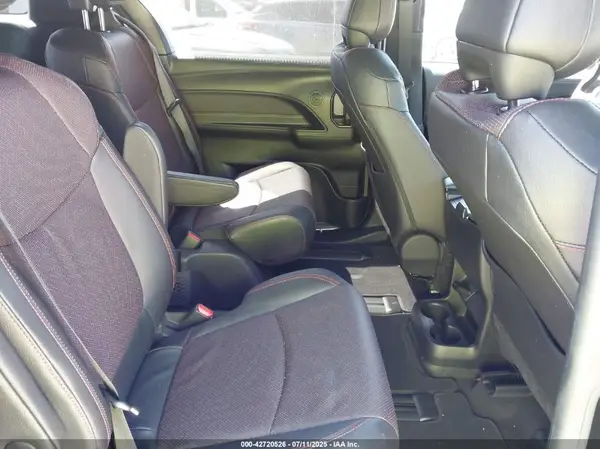 5TDCRKEC8SS263967 2025 TOYOTA SIENNA - Image 8