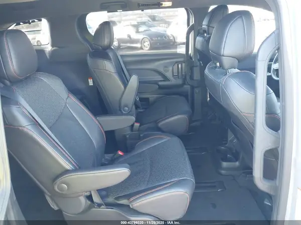 5TDCRKECXRS181135 2024 TOYOTA SIENNA - Image 8