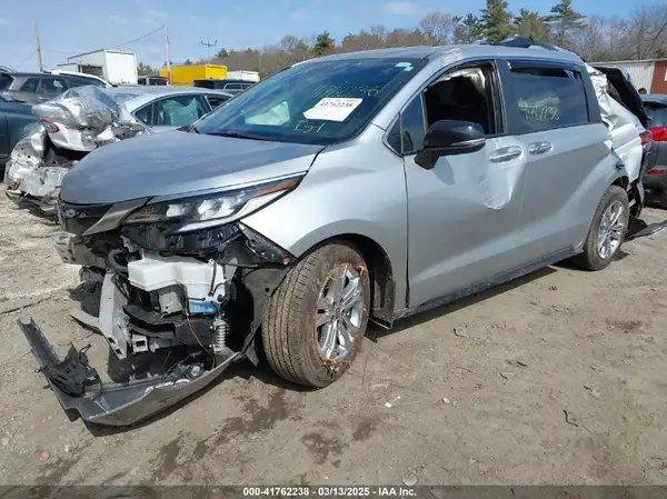 5TDCSKFC0PS080895 2023 TOYOTA SIENNA - Image 2