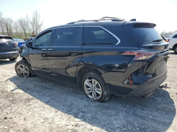 5TDCSKFC0PS092996 2023 TOYOTA SIENNA - Image 2