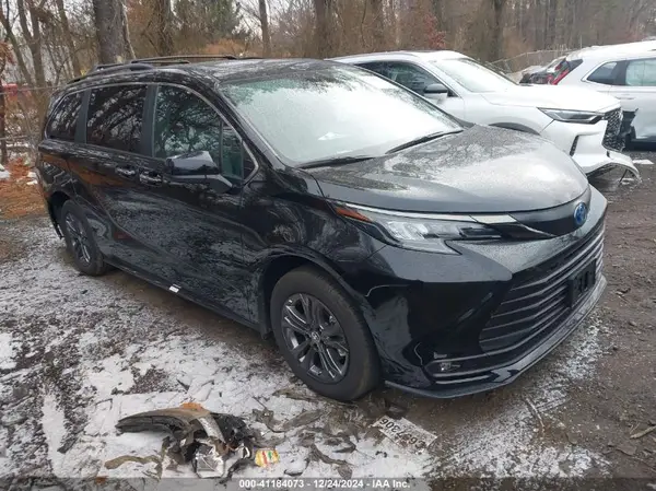5TDCSKFC0RS129029 2024 TOYOTA SIENNA - Image 1