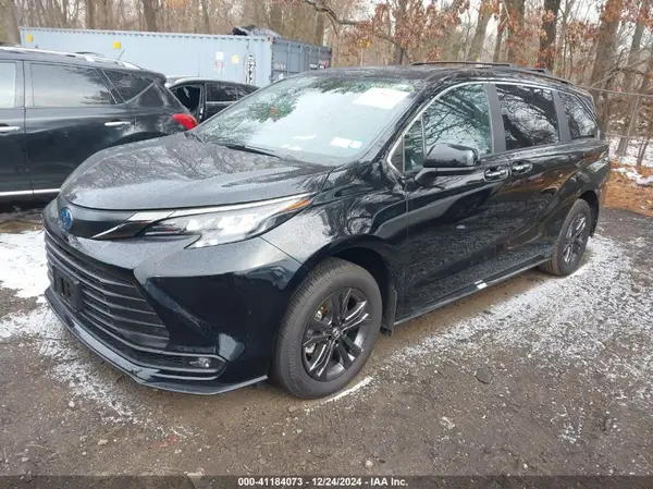 5TDCSKFC0RS129029 2024 TOYOTA SIENNA - Image 2