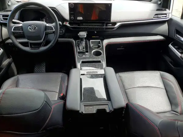 5TDCSKFC0SS209047 2025 TOYOTA SIENNA - Image 8