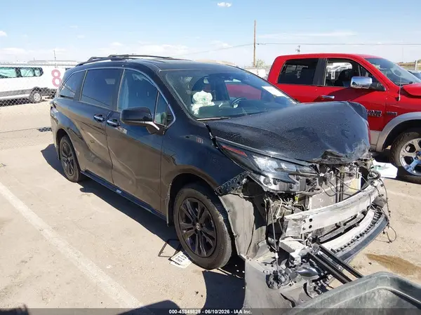 5TDCSKFC1RS118900 2024 TOYOTA SIENNA - Image 1