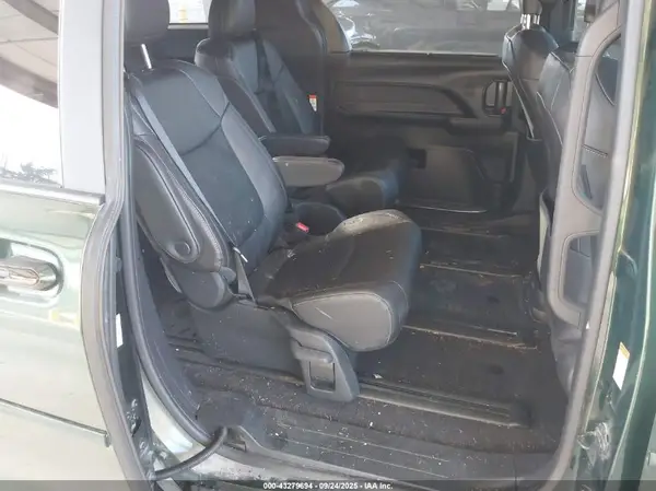 5TDCSKFC2SS159588 2025 TOYOTA SIENNA - Image 8