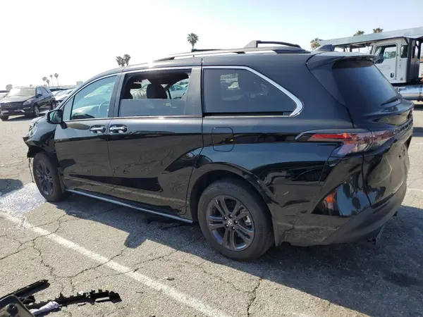 5TDCSKFC3RS122916 2024 TOYOTA SIENNA - Image 2