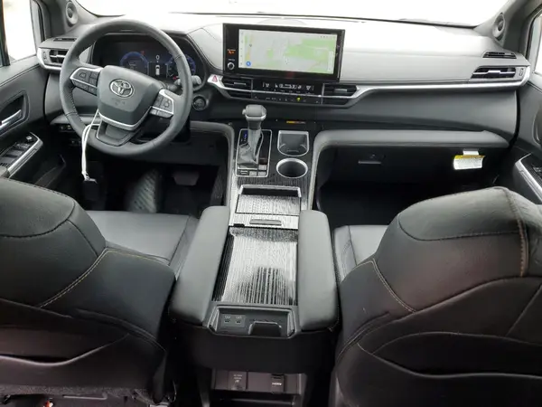 5TDCSKFC3SS155341 2025 TOYOTA SIENNA - Image 8