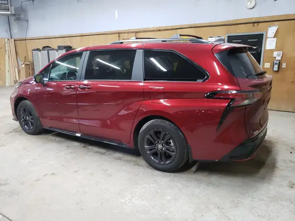 5TDCSKFC3SS162726 2025 TOYOTA SIENNA - Image 2