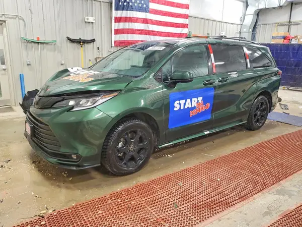 5TDCSKFC3SS220205 2025 TOYOTA SIENNA - Image 1