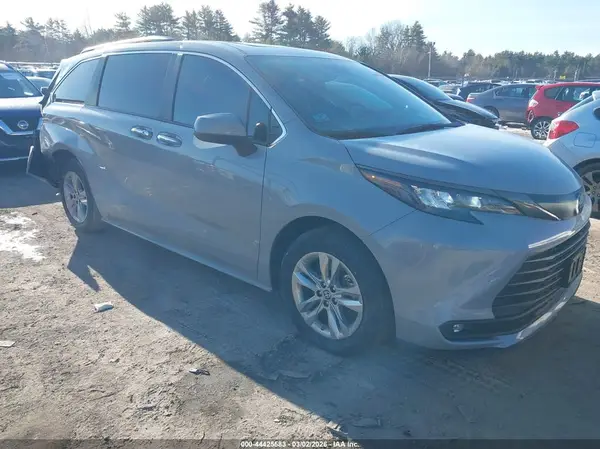 5TDCSKFC4PS108150 2023 TOYOTA SIENNA - Image 1