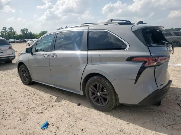 5TDCSKFC4RS116039 2024 TOYOTA SIENNA - Image 2