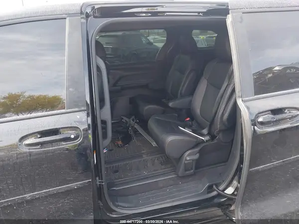 5TDCSKFC4SS175100 2025 TOYOTA SIENNA - Image 8