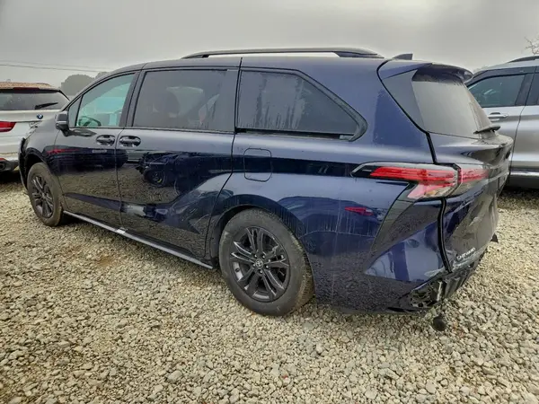 5TDCSKFC5SS160847 2025 TOYOTA SIENNA - Image 2