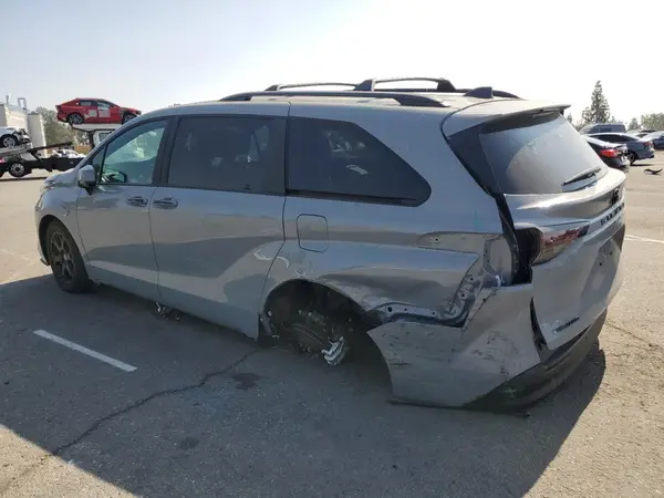 5TDCSKFC5SS164591 2025 TOYOTA SIENNA - Image 2