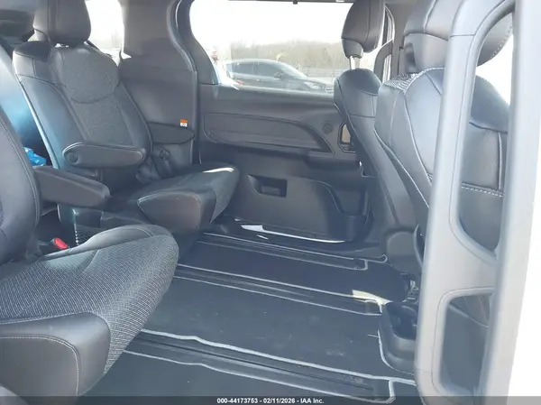 5TDCSKFC6PS074244 2023 TOYOTA SIENNA - Image 8