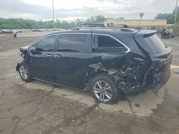 5TDCSKFC6PS106268 2023 TOYOTA SIENNA - Image 2