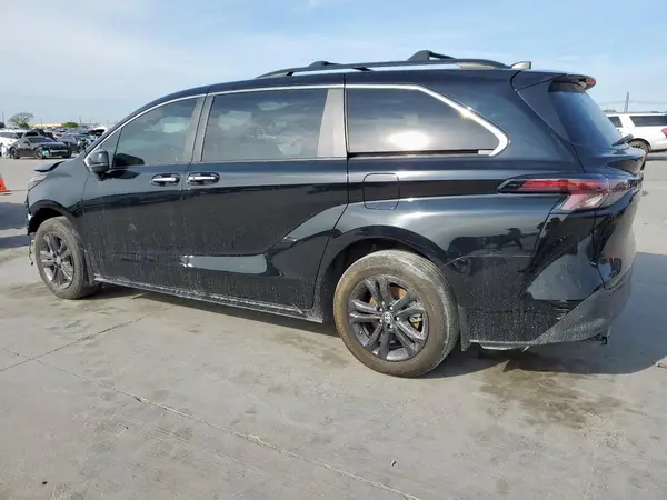5TDCSKFC6RS122358 2024 TOYOTA SIENNA - Image 2
