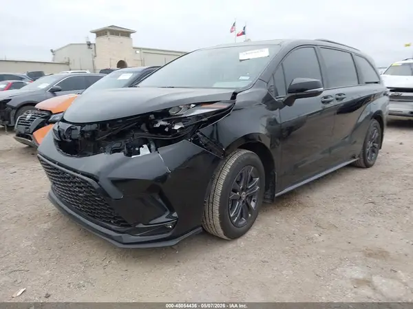 5TDCSKFC6SS213734 2025 TOYOTA SIENNA - Image 2