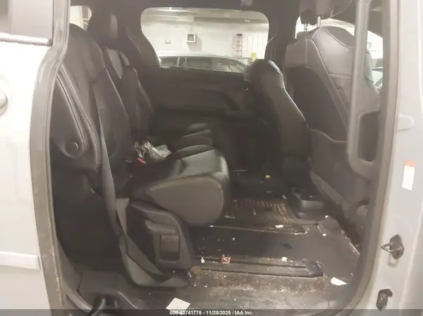 5TDCSKFC7SS169095 2025 TOYOTA SIENNA - Image 8