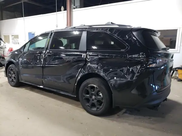 5TDCSKFC7SS192344 2025 TOYOTA SIENNA - Image 2