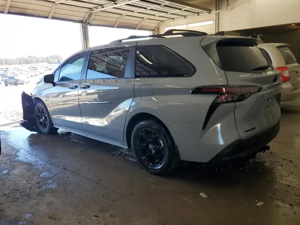 5TDCSKFC7SS217405 2025 TOYOTA SIENNA - Image 2