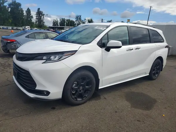 5TDCSKFC7TS244914 2026 TOYOTA SIENNA - Image 1