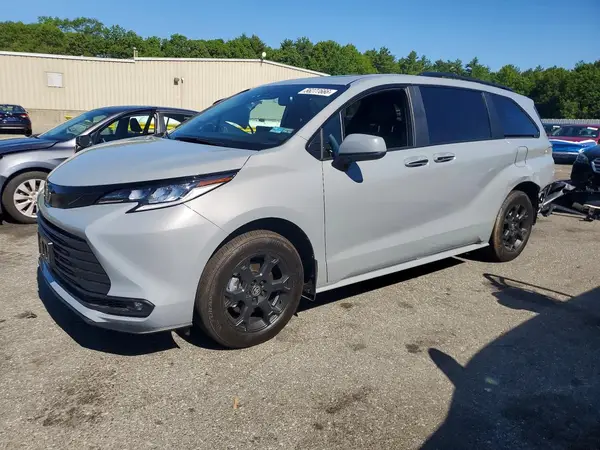 5TDCSKFC7TS257386 2026 TOYOTA SIENNA - Image 1