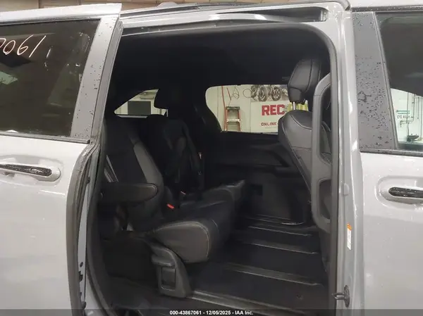 5TDCSKFC8SS166836 2025 TOYOTA SIENNA - Image 8