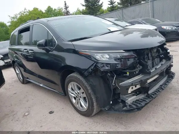 5TDCSKFC9PS102375 2023 TOYOTA SIENNA - Image 1