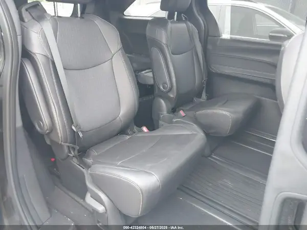 5TDCSKFC9PS102375 2023 TOYOTA SIENNA - Image 8