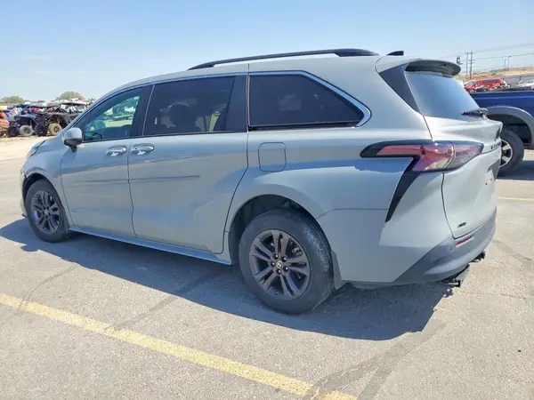 5TDCSKFC9RS118126 2024 TOYOTA SIENNA - Image 2
