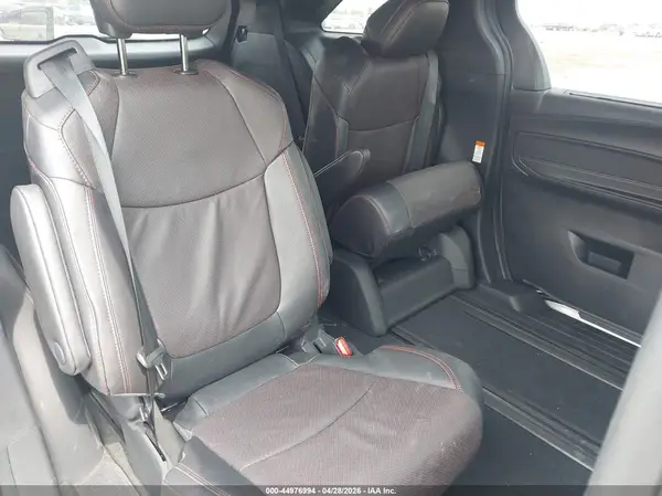 5TDCSKFC9SS165081 2025 TOYOTA SIENNA - Image 8