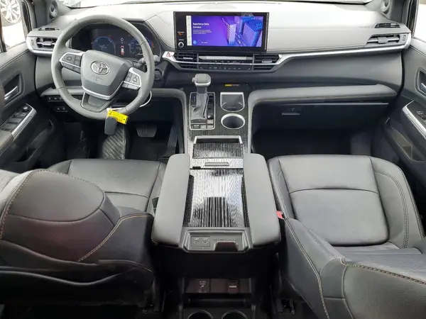 5TDCSKFC9SS180812 2025 TOYOTA SIENNA - Image 8