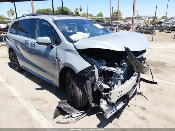 5TDCSKFC9SS204445 2025 TOYOTA SIENNA - Image 1