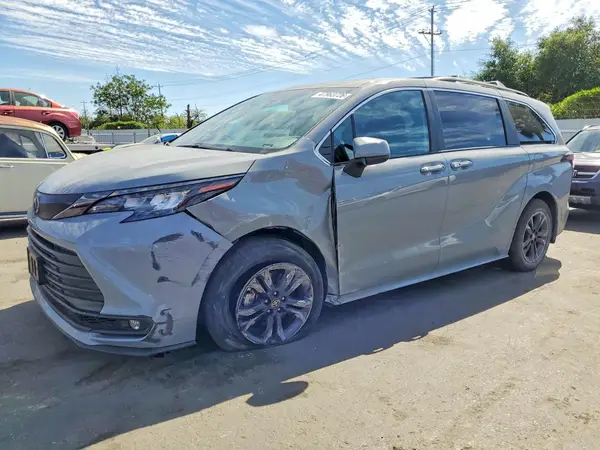 5TDCSKFCXRS114232 2024 TOYOTA SIENNA - Image 1